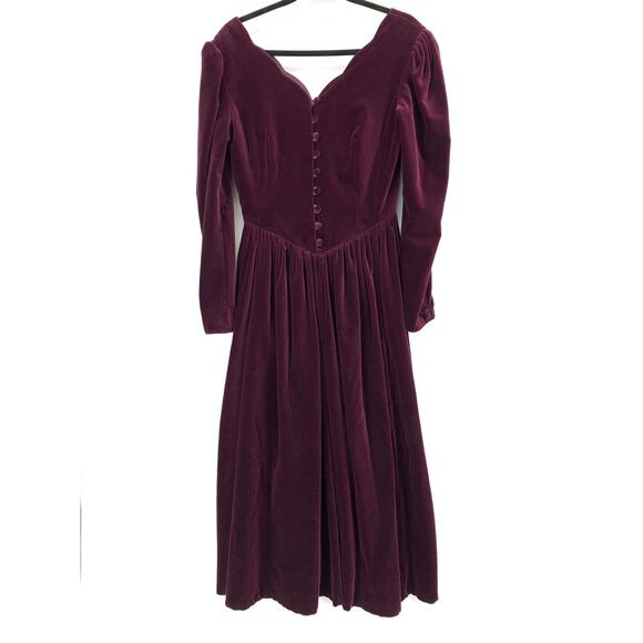 VTG Laura Ashley Long Sleeve Velvet Dress Apx Sz 6 Buttons Scalloped Neck Maroon - Picture 1 of 6